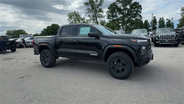 GMC Canyon Vehicle Full-screen Gallery Image 02