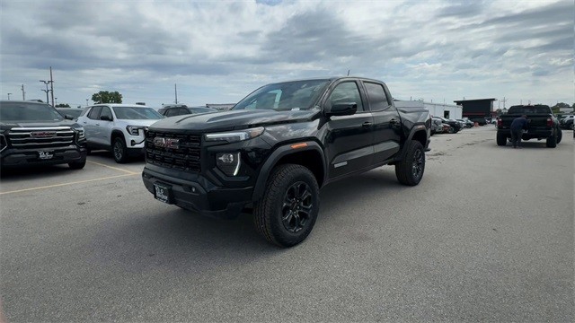 GMC Canyon Vehicle Full-screen Gallery Image 04