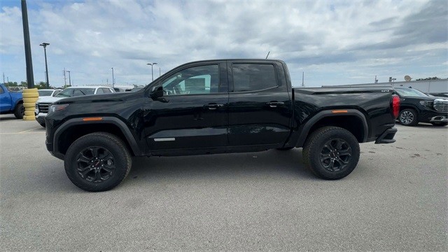 GMC Canyon Vehicle Full-screen Gallery Image 05