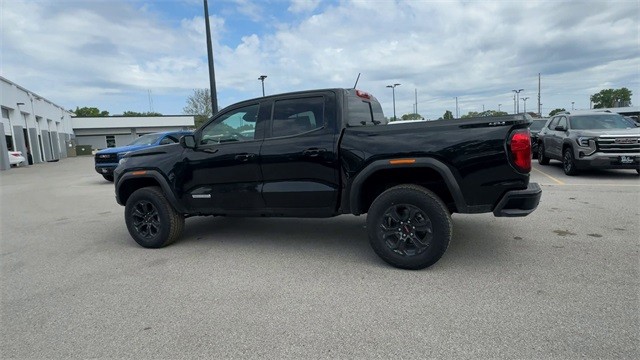 GMC Canyon Vehicle Full-screen Gallery Image 06