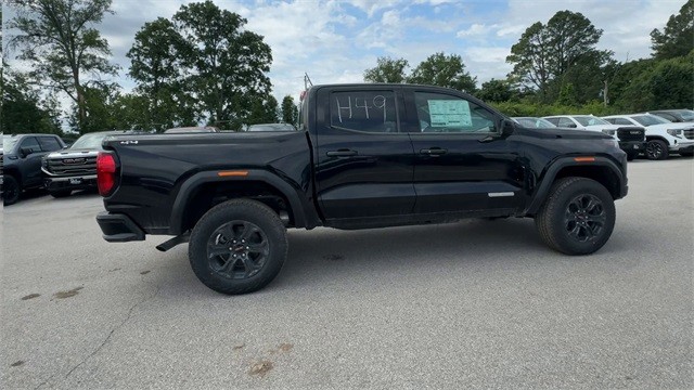 GMC Canyon Vehicle Full-screen Gallery Image 09