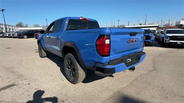 GMC Canyon Vehicle Full-screen Gallery Image 06