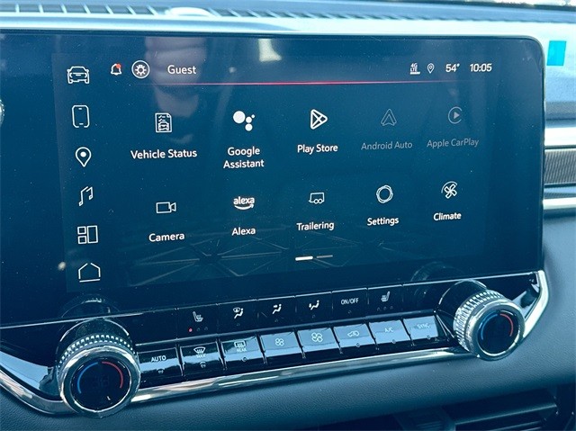 GMC Canyon Vehicle Full-screen Gallery Image 16