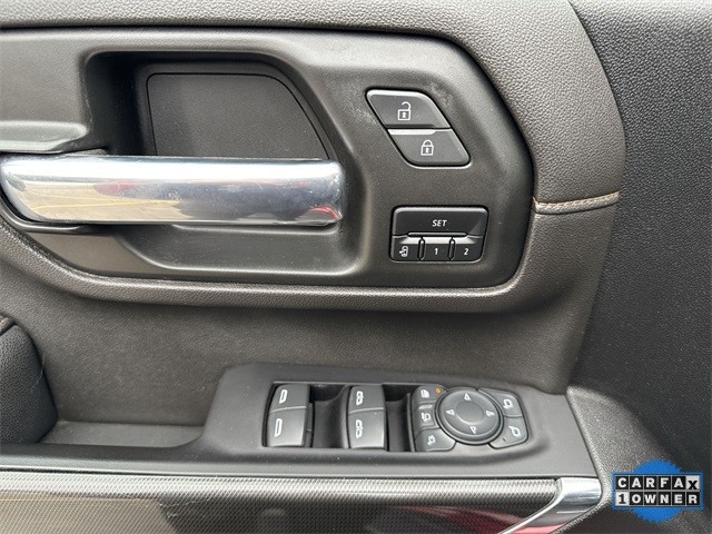 GMC Sierra 2500HD Vehicle Full-screen Gallery Image 27