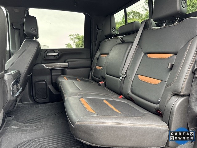GMC Sierra 2500HD Vehicle Full-screen Gallery Image 29