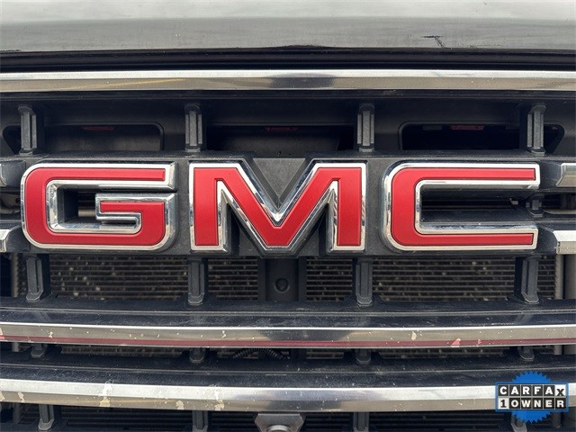 GMC Sierra 2500HD Vehicle Full-screen Gallery Image 35