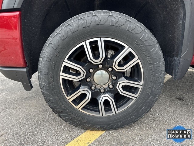 GMC Sierra 2500HD Vehicle Full-screen Gallery Image 37