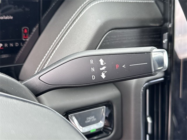 GMC Yukon Vehicle Full-screen Gallery Image 20