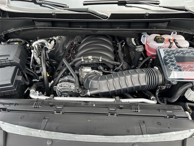 GMC Yukon Vehicle Full-screen Gallery Image 27