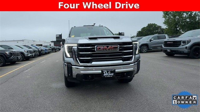 GMC Sierra 3500HD Vehicle Full-screen Gallery Image 05