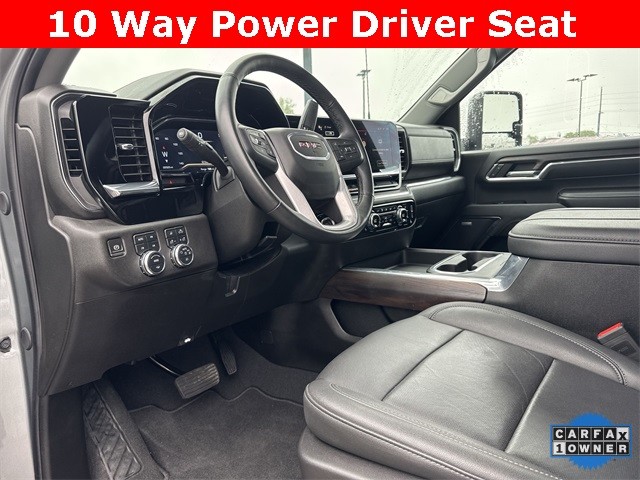 GMC Sierra 3500HD Vehicle Full-screen Gallery Image 13