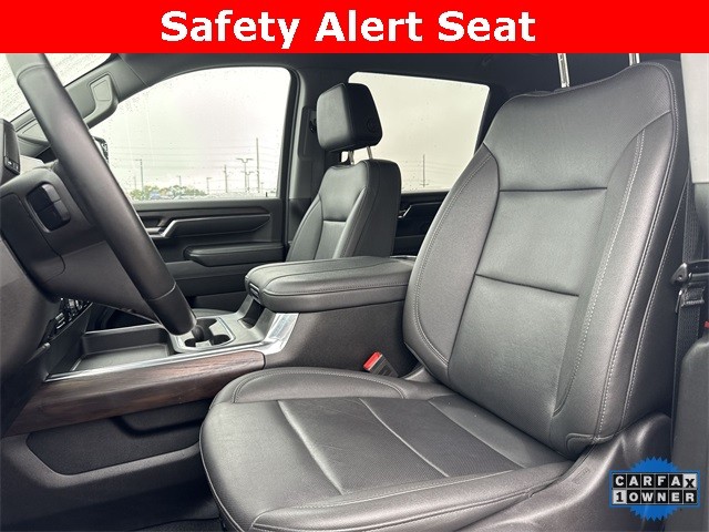 GMC Sierra 3500HD Vehicle Full-screen Gallery Image 23
