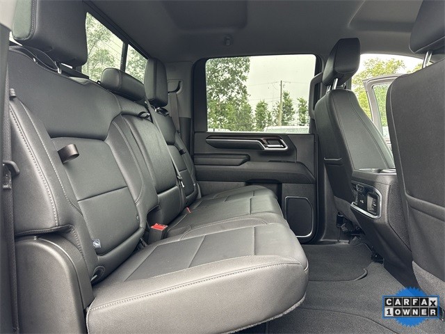 GMC Sierra 3500HD Vehicle Full-screen Gallery Image 31