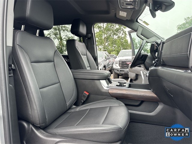 GMC Sierra 3500HD Vehicle Full-screen Gallery Image 32