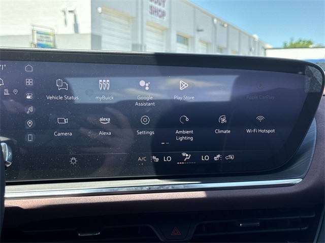 Buick Envision Vehicle Full-screen Gallery Image 16