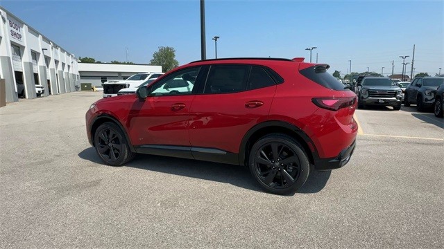 Buick Envision Vehicle Full-screen Gallery Image 06