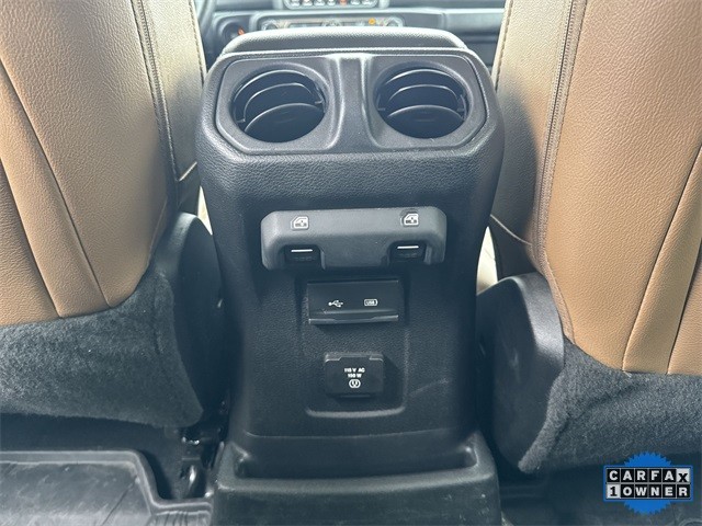 Jeep Wrangler Unlimited Vehicle Full-screen Gallery Image 25