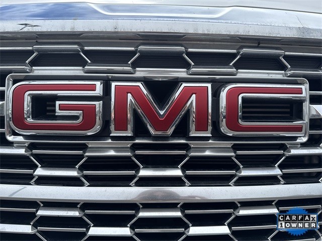 GMC Terrain Vehicle Full-screen Gallery Image 36