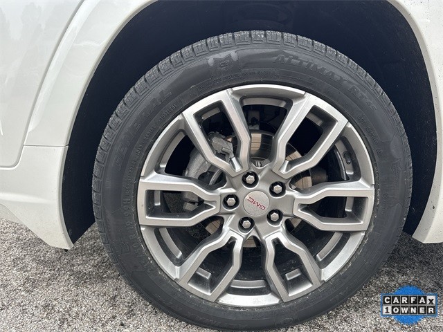 GMC Terrain Vehicle Full-screen Gallery Image 38