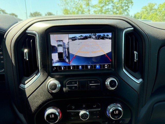 GMC Sierra 2500HD Vehicle Full-screen Gallery Image 22