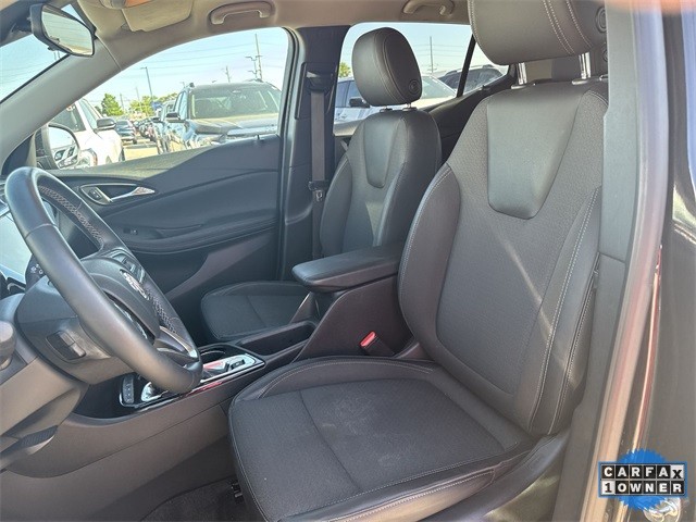 Buick Encore GX Vehicle Full-screen Gallery Image 22