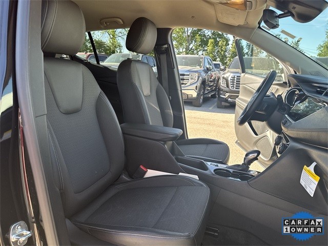 Buick Encore GX Vehicle Full-screen Gallery Image 29
