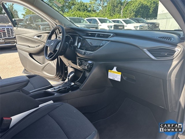 Buick Encore GX Vehicle Full-screen Gallery Image 30