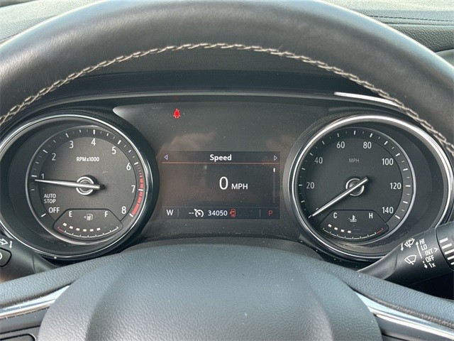 Buick Encore GX Vehicle Full-screen Gallery Image 15