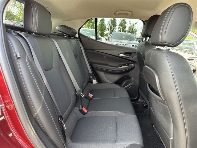 Buick Encore GX Vehicle Full-screen Gallery Image 28