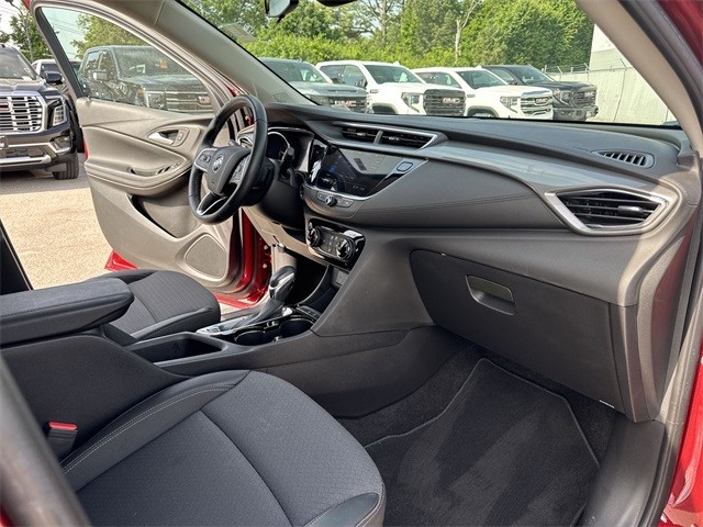 Buick Encore GX Vehicle Full-screen Gallery Image 30
