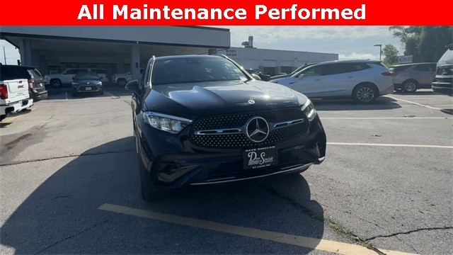 Mercedes-Benz GLC Vehicle Full-screen Gallery Image 05