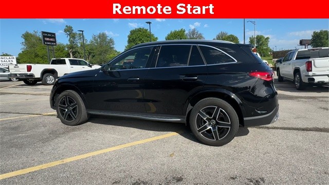 Mercedes-Benz GLC Vehicle Full-screen Gallery Image 07