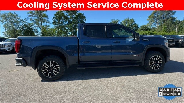 GMC Sierra 1500 Vehicle Full-screen Gallery Image 11