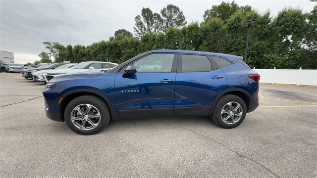 Chevrolet Blazer Vehicle Full-screen Gallery Image 06
