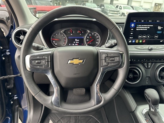 Chevrolet Blazer Vehicle Full-screen Gallery Image 14