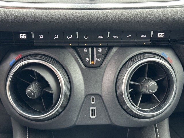 Chevrolet Blazer Vehicle Full-screen Gallery Image 21