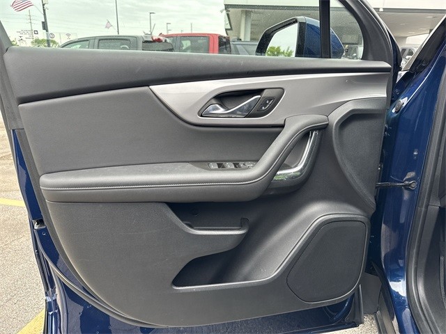 Chevrolet Blazer Vehicle Full-screen Gallery Image 25