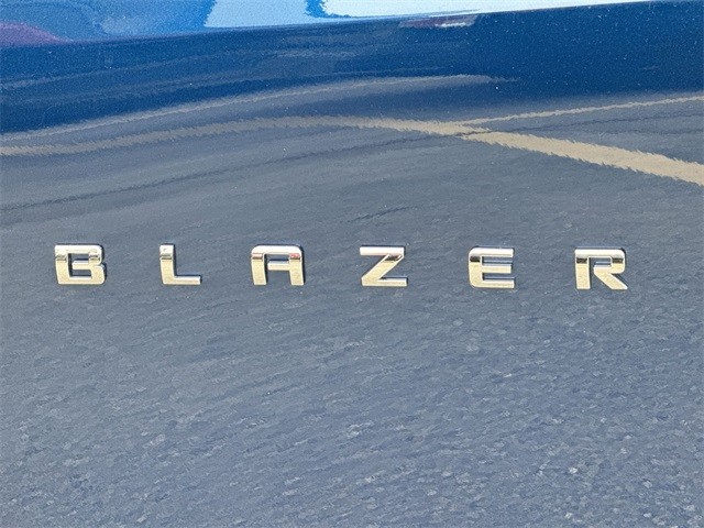 Chevrolet Blazer Vehicle Full-screen Gallery Image 34