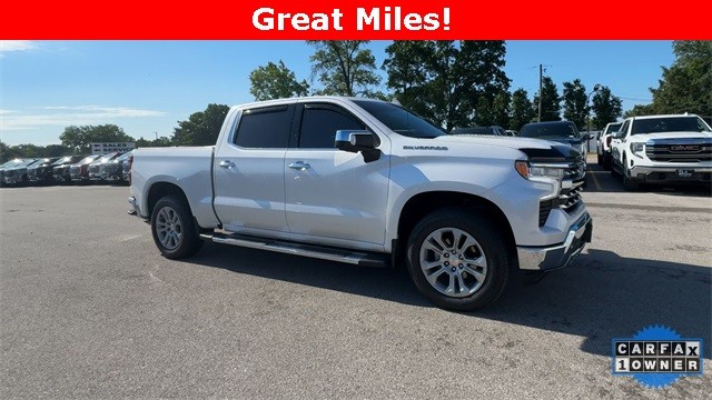 Chevrolet Silverado 1500 Vehicle Full-screen Gallery Image 02