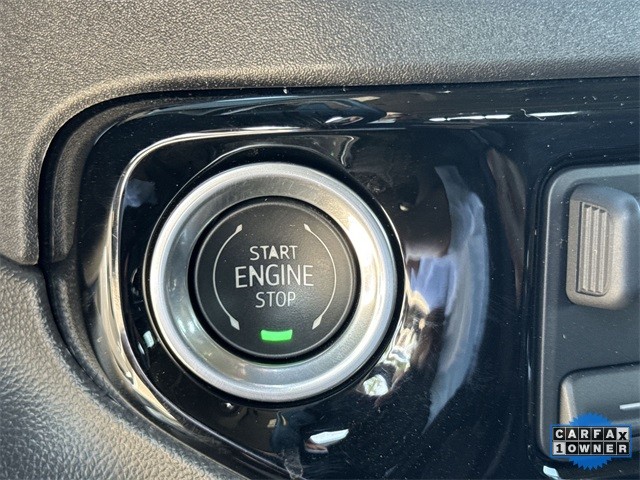 Chevrolet Silverado 1500 Vehicle Full-screen Gallery Image 21