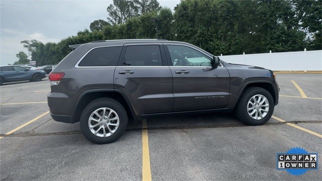 Jeep Grand Cherokee Vehicle Full-screen Gallery Image 11