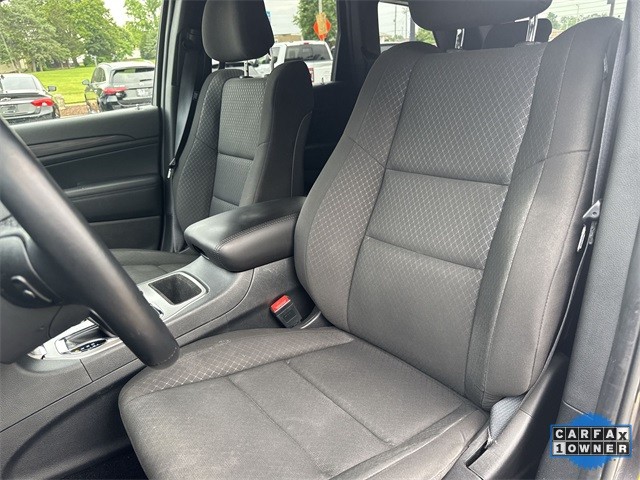 Jeep Grand Cherokee Vehicle Full-screen Gallery Image 22
