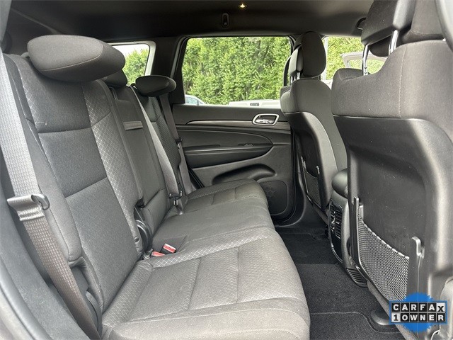 Jeep Grand Cherokee Vehicle Full-screen Gallery Image 29