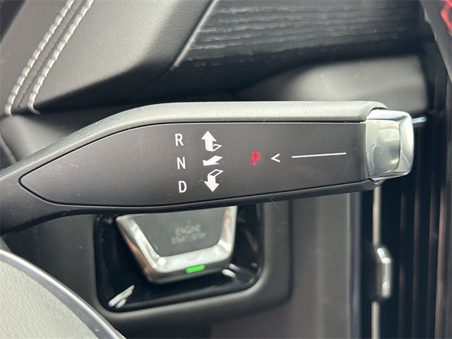 GMC Yukon XL Vehicle Full-screen Gallery Image 20