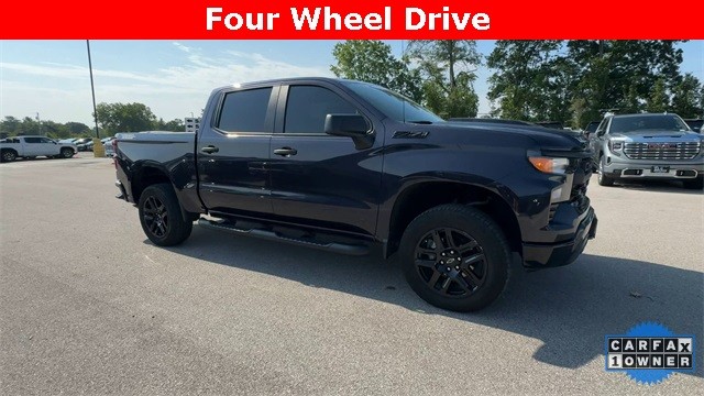 Chevrolet Silverado 1500 Vehicle Full-screen Gallery Image 02