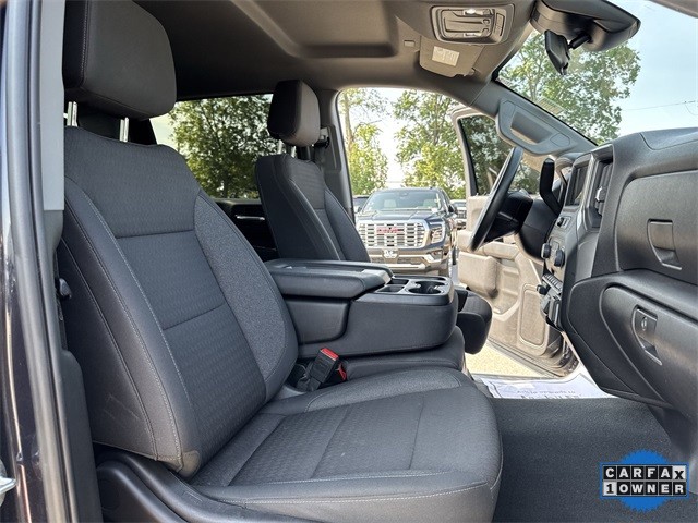 Chevrolet Silverado 1500 Vehicle Full-screen Gallery Image 30