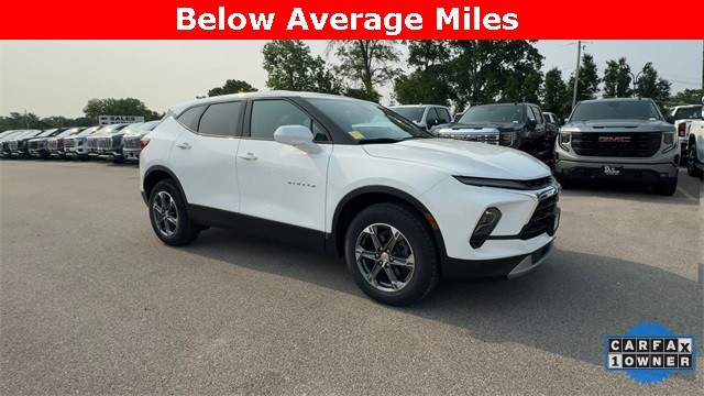 Chevrolet Blazer Vehicle Full-screen Gallery Image 02