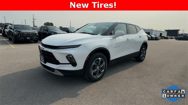 Chevrolet Blazer Vehicle Full-screen Gallery Image 03