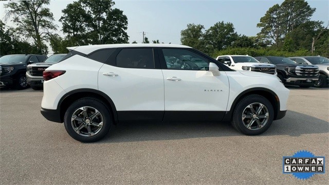 Chevrolet Blazer Vehicle Full-screen Gallery Image 11