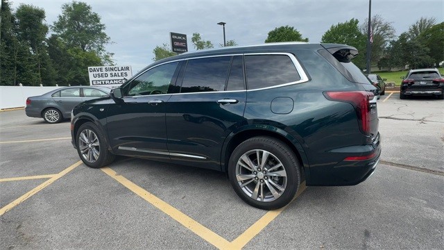 Cadillac XT6 Vehicle Full-screen Gallery Image 07